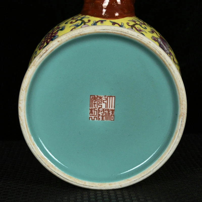 9.1" Old dynasty Porcelain qianlong mark colour enamels Eight treasures Teapot