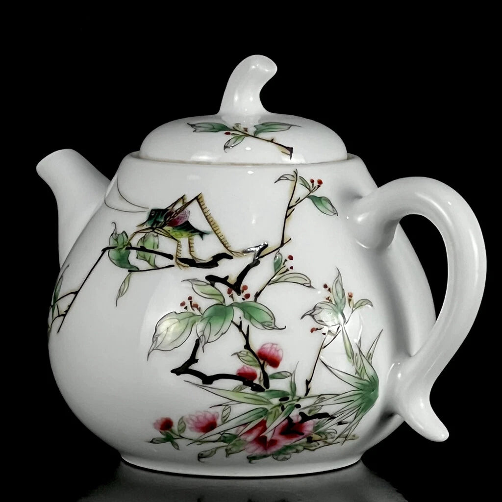 Chinese Enamel Colour Porcelain Handpainted Grass Insect Flower&plantTeapot 4750