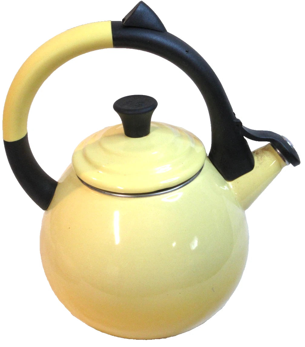 LECREUSET~YELLOW ENAMEL & BLACK WHISTLING TEAPOT~9 3/4" TALL~1.6QT | eBay