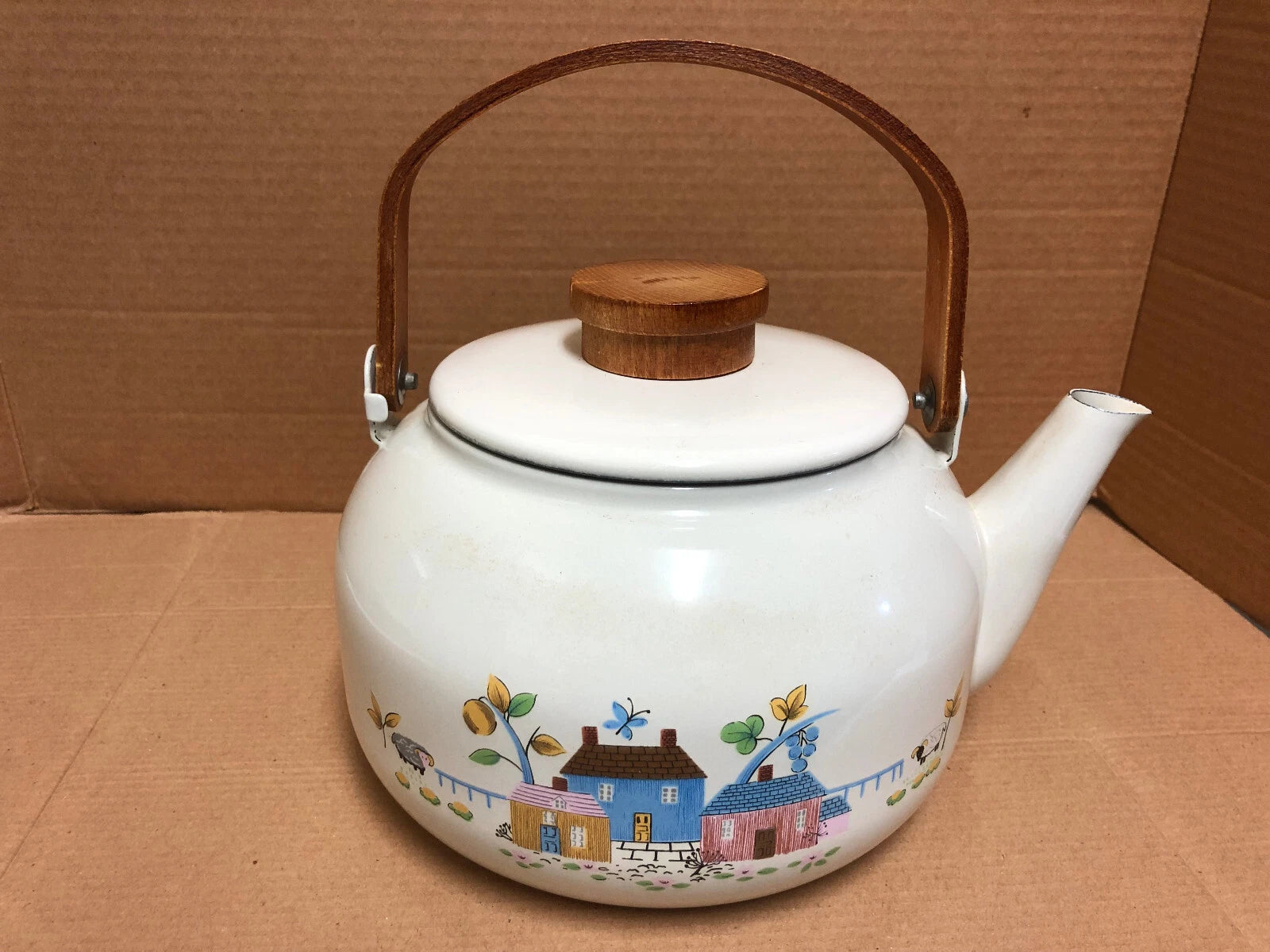 ENAMEL DECORATIVE TEAPOT WITH WOODEN HANDLE & KNOB