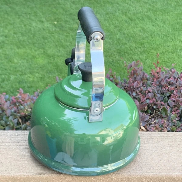 Le Creuset Vintage Tea Kettle Forest Green 1.7 quart 1.6 Liter Whistling Teapot