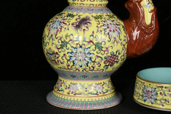 9.1" Old dynasty Porcelain qianlong mark colour enamels Eight treasures Teapot