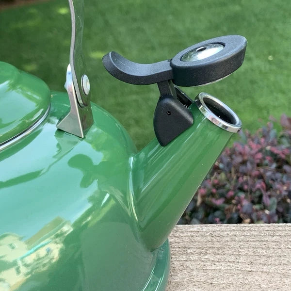 Le Creuset Vintage Tea Kettle Forest Green 1.7 quart 1.6 Liter Whistling Teapot