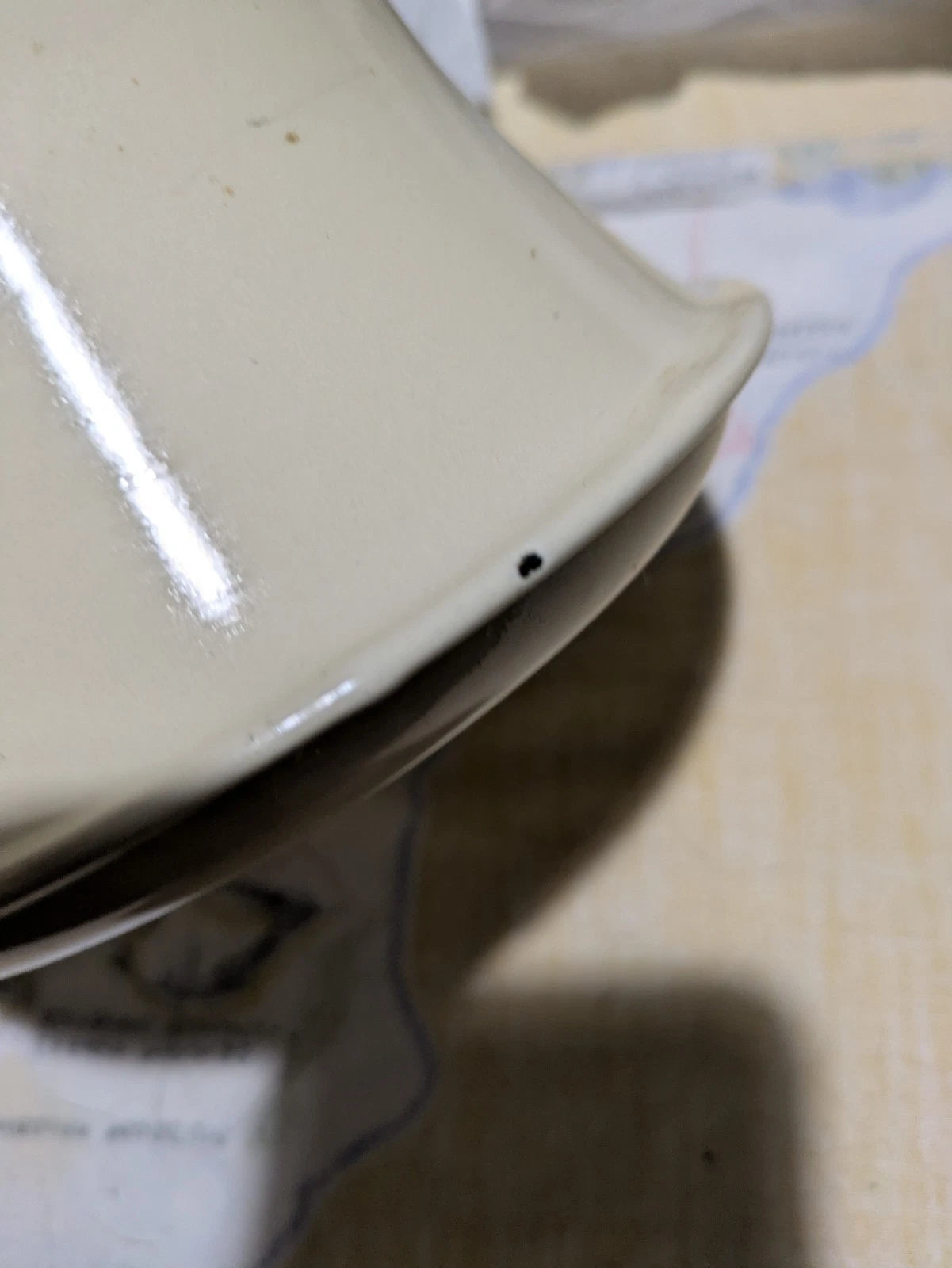 Vintage Retro Cream Enameled steel Tea Kettle Pot Wood Handles & Knob