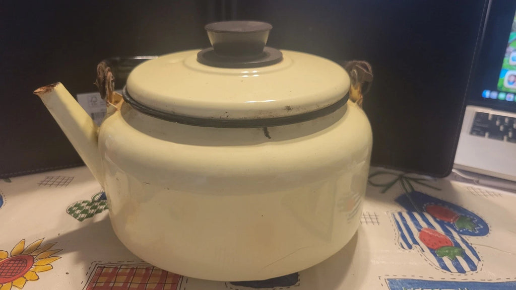 Vintage YELLOW ENAMEL Teapot Tea Kettle with Black handle ~ Nice Condition | eBay