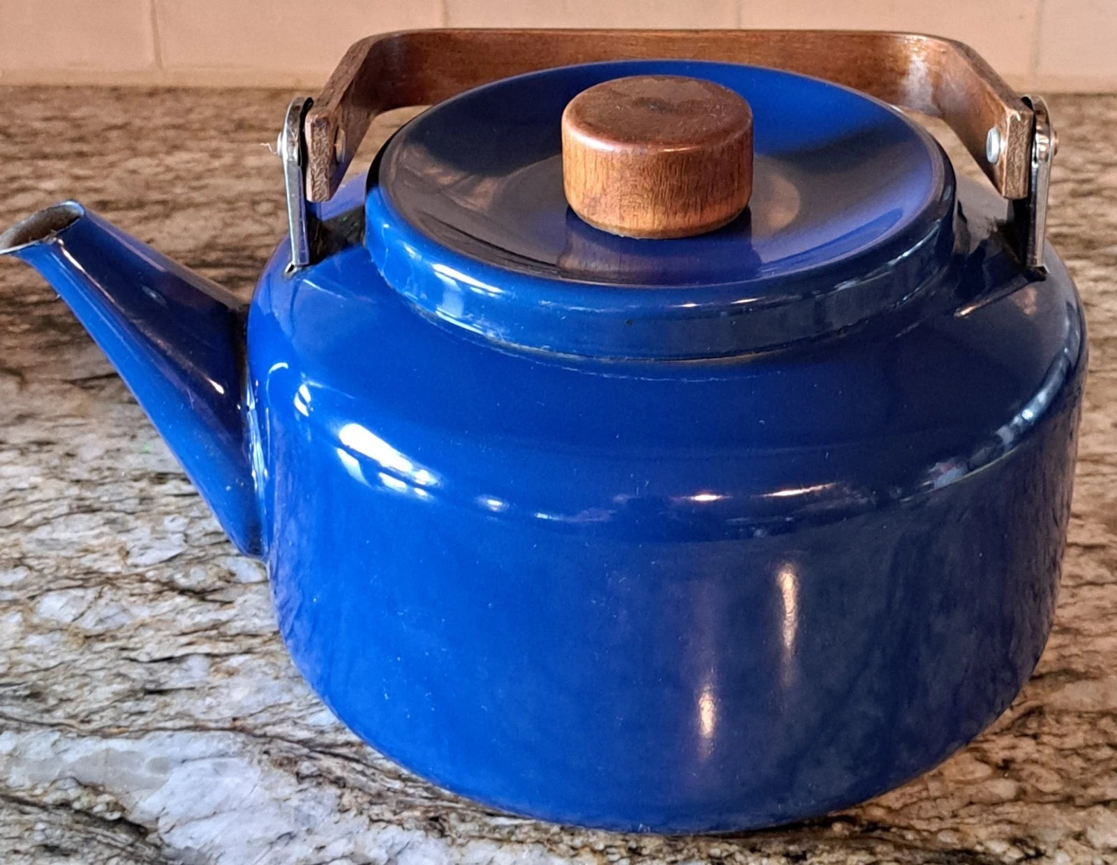 Vintage MCM Retro BLUE Enamelware 5” Tea Kettle Pot Bent Wood Handle | eBay