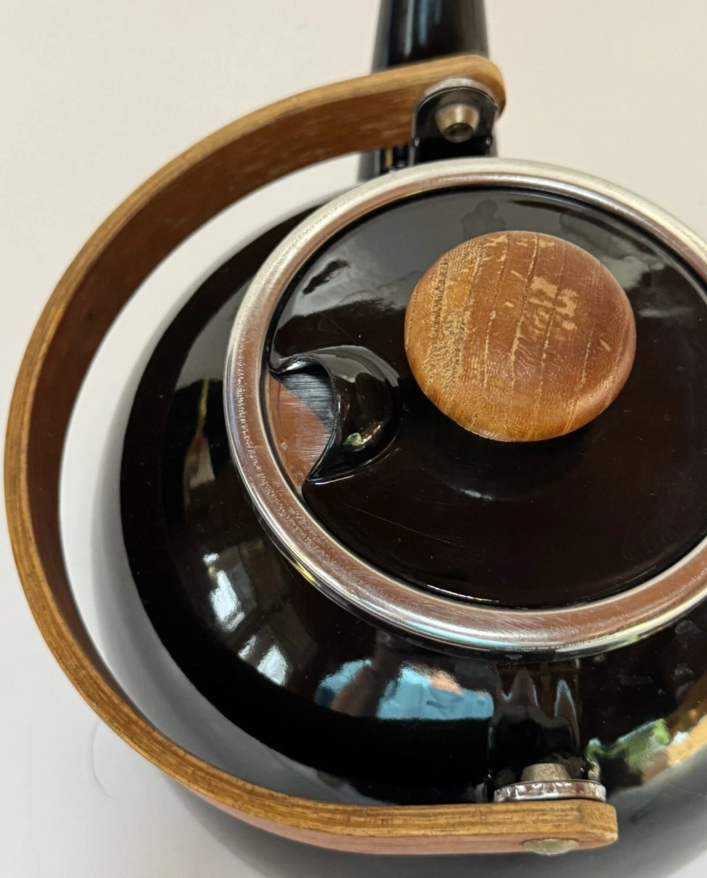 Vintage Black Enamel Teapot Tea Kettle with Lid Wood Handle & Knob MCM | eBay