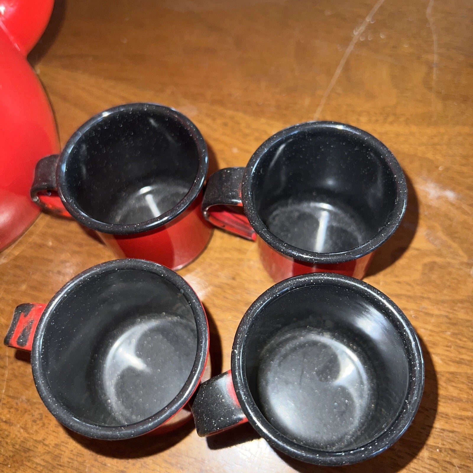 Red Japanese Style Thick Enamel 4 Cup Fine Spout Tea Pot W/ 4 Mini Enamel Cups