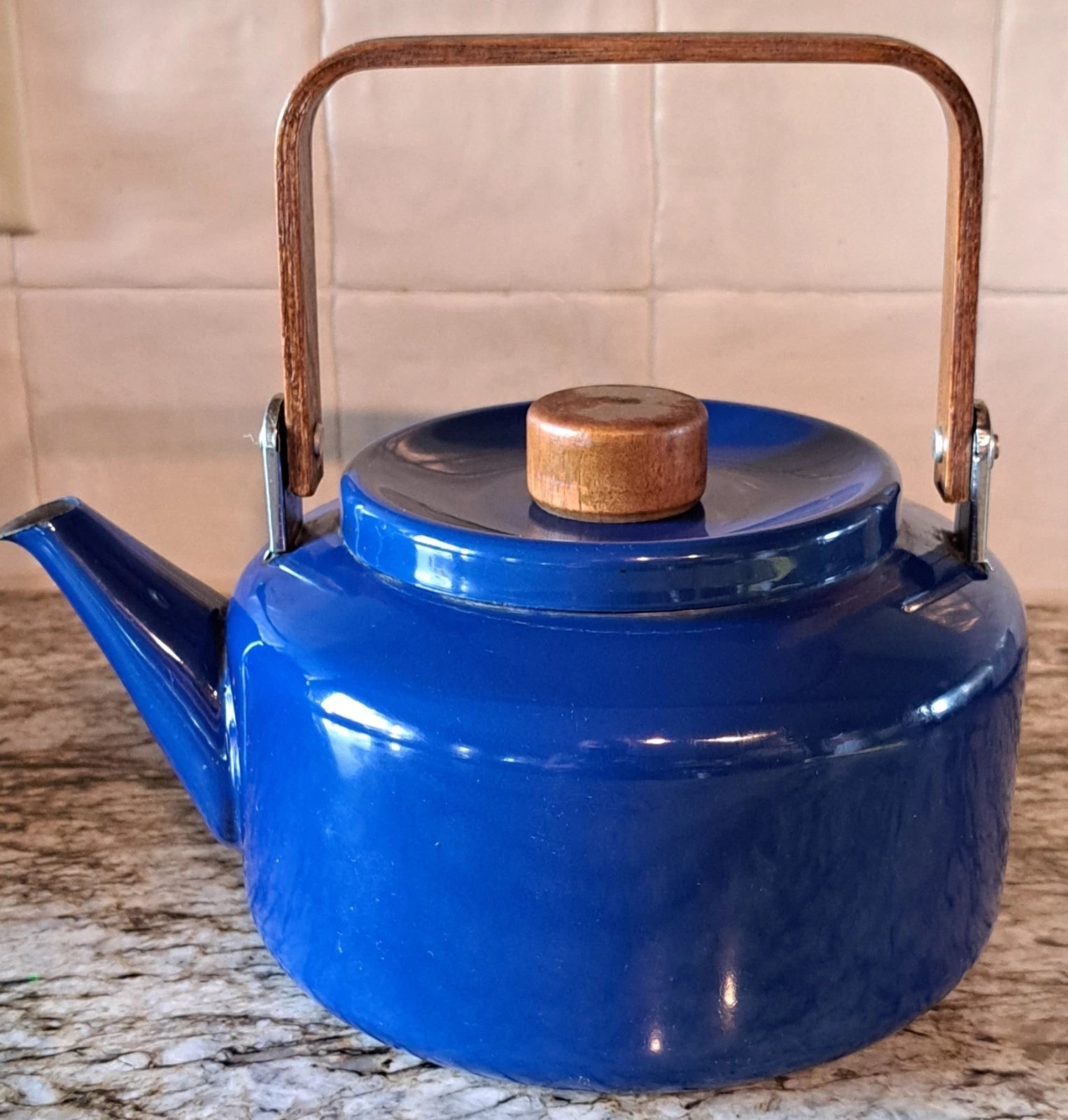 Vintage MCM Retro BLUE Enamelware 5” Tea Kettle Pot Bent Wood Handle | eBay