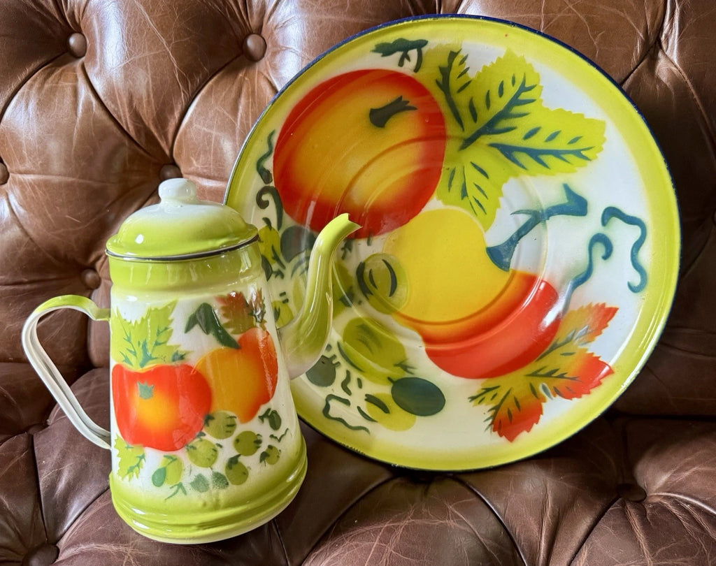Vintage 1960s Enamelware Graniteware Coffee/Tea Pot 7 1/2" + 12" Bowl FRUIT