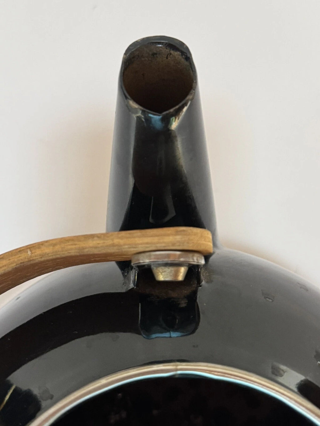 Vintage Black Enamel Teapot Tea Kettle with Lid Wood Handle & Knob MCM | eBay