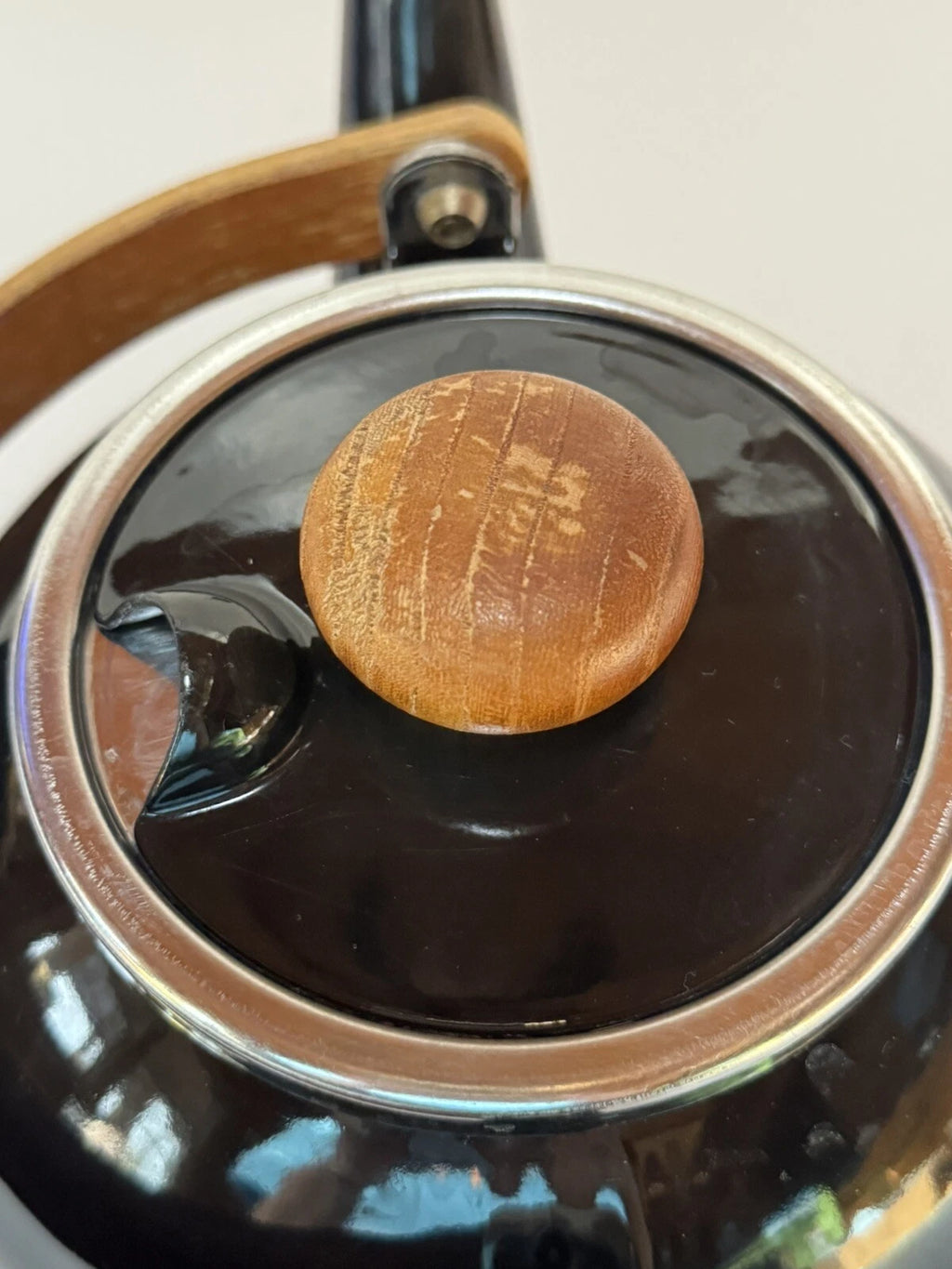 Vintage Black Enamel Teapot Tea Kettle with Lid Wood Handle & Knob MCM | eBay