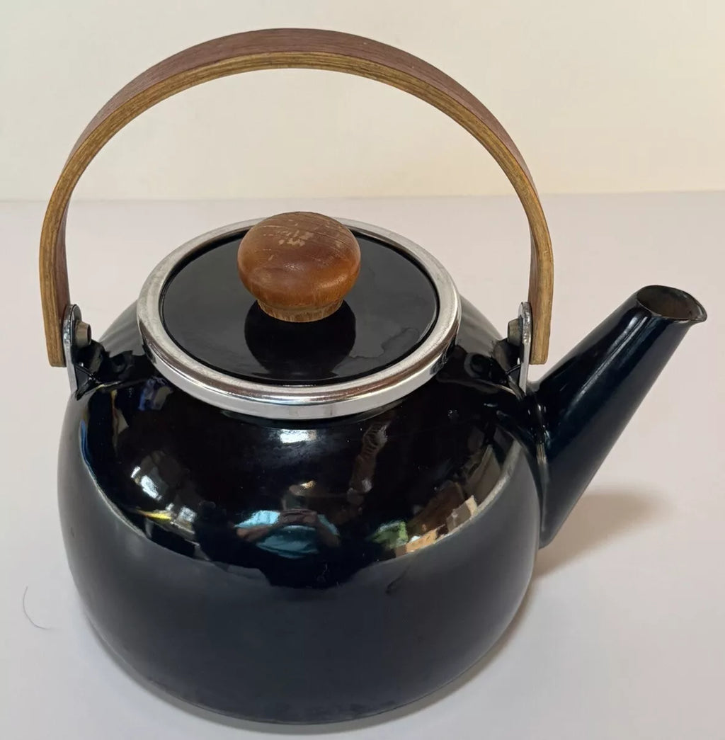 Vintage Black Enamel Teapot Tea Kettle with Lid Wood Handle & Knob MCM | eBay