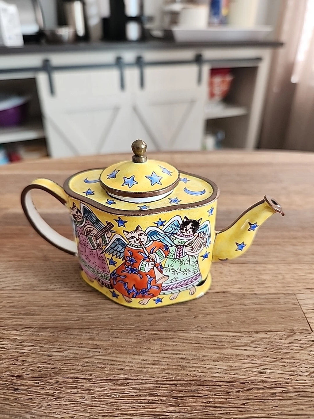 VINTAGE CLOISONNE TEA POT CATS W INSTRUMENTS THEME RETRO COLLECTIBLE ENAMEL