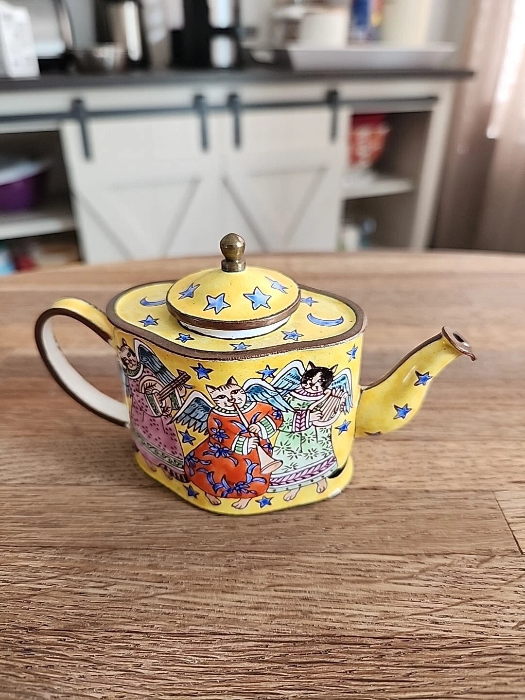 VINTAGE CLOISONNE TEA POT CATS W INSTRUMENTS THEME RETRO COLLECTIBLE ENAMEL