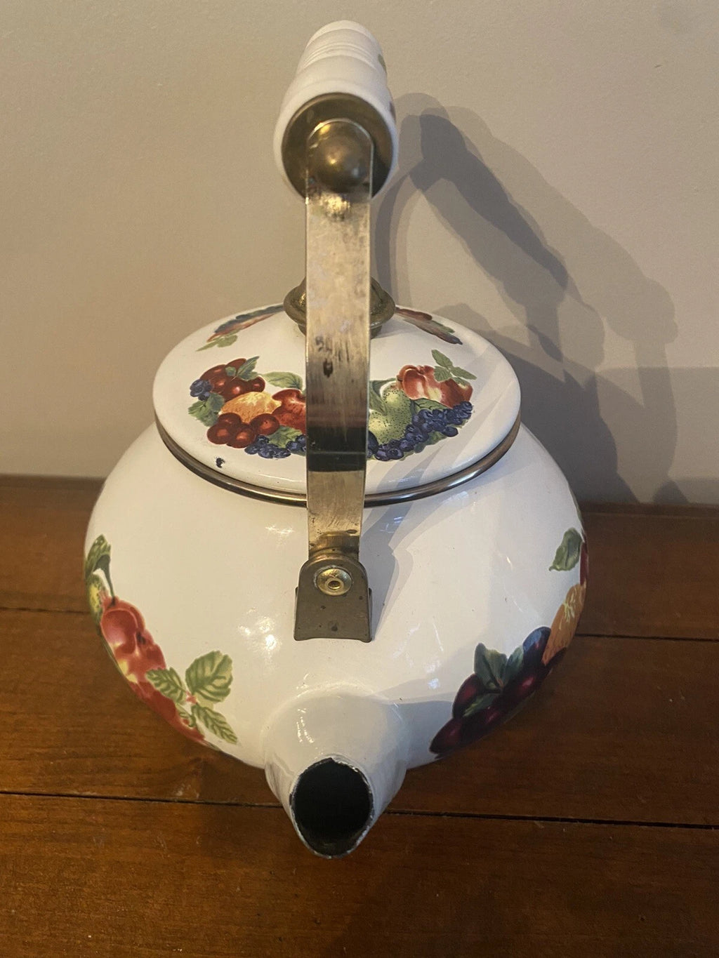 VINTAGE Teapot Kettle REGENCY ENAMEL WARE Stovetop Kitchen FRUIT