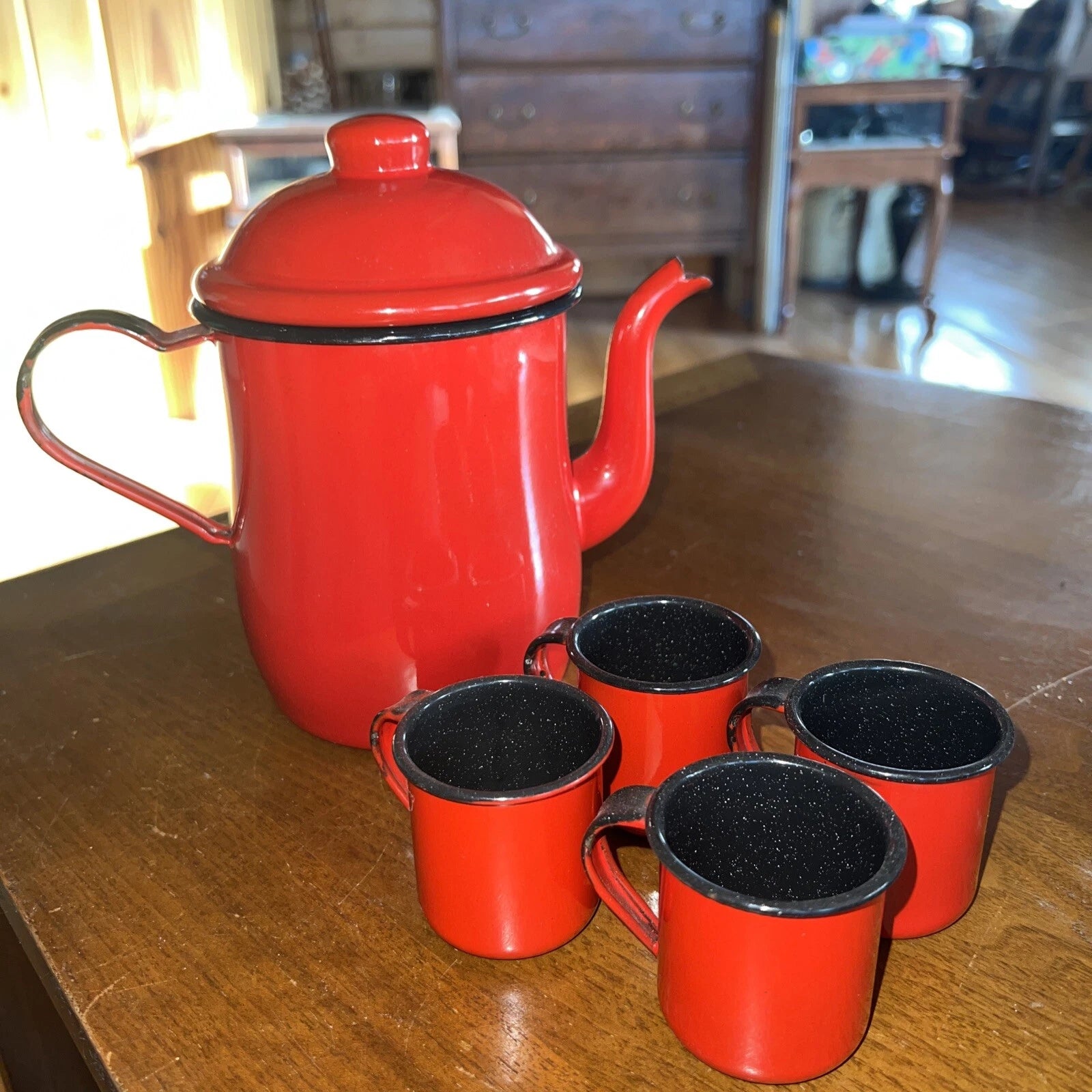 Red Japanese Style Thick Enamel 4 Cup Fine Spout Tea Pot W/ 4 Mini Enamel Cups