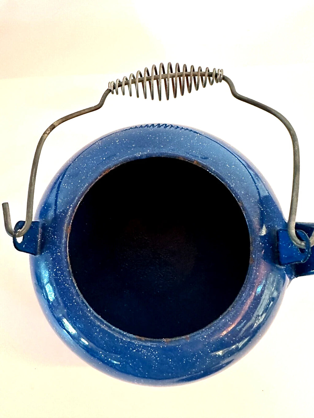 Vtg Blue w-White Speckled Enamelware Teapot Kettle w-Wire Wrap Coil Handle