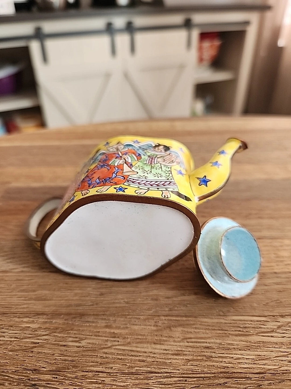 VINTAGE CLOISONNE TEA POT CATS W INSTRUMENTS THEME RETRO COLLECTIBLE ENAMEL