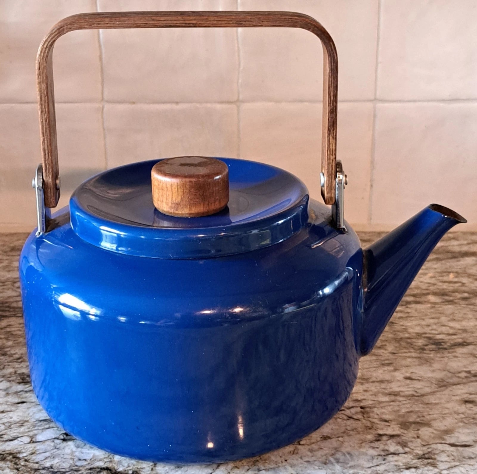 Vintage MCM Retro BLUE Enamelware 5” Tea Kettle Pot Bent Wood Handle | eBay
