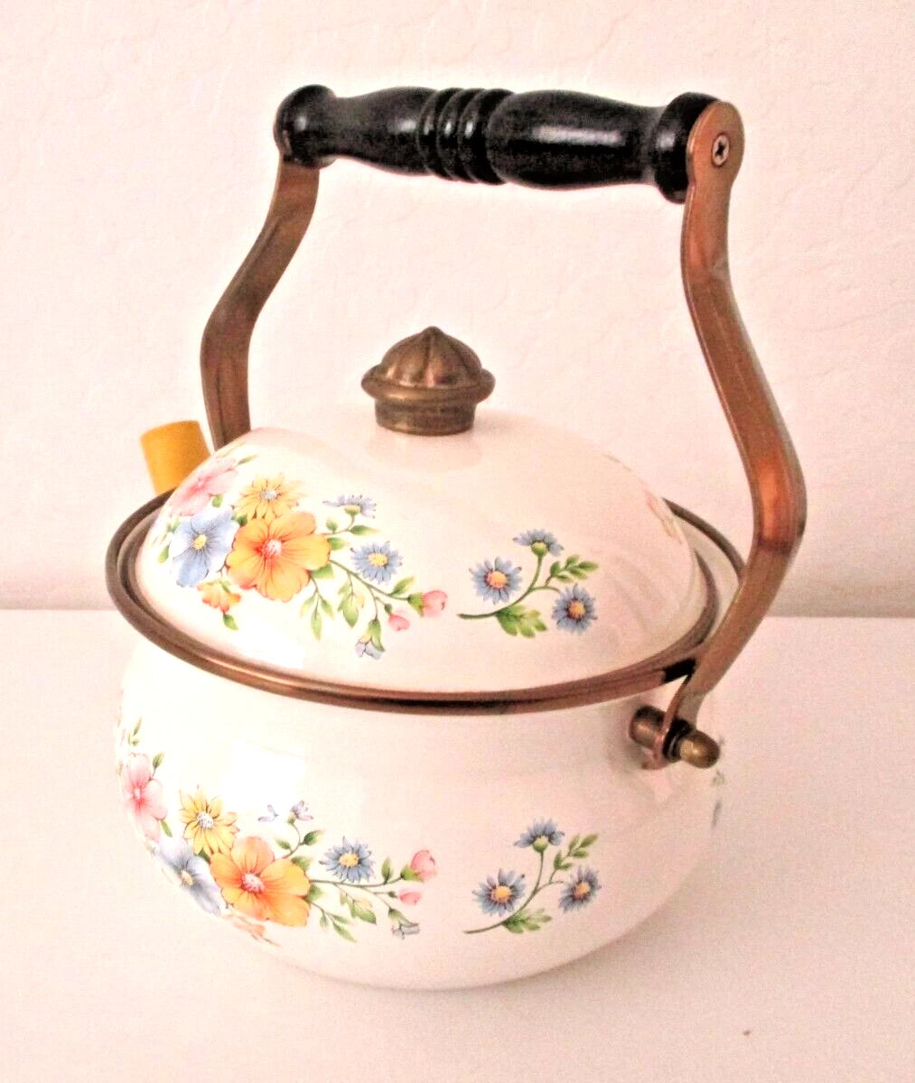 ENAMELWARE FLORAL WHITE TEAPOT KETTLE W/ LID PASTEL FLOWER 7" VINTAGE AZ56