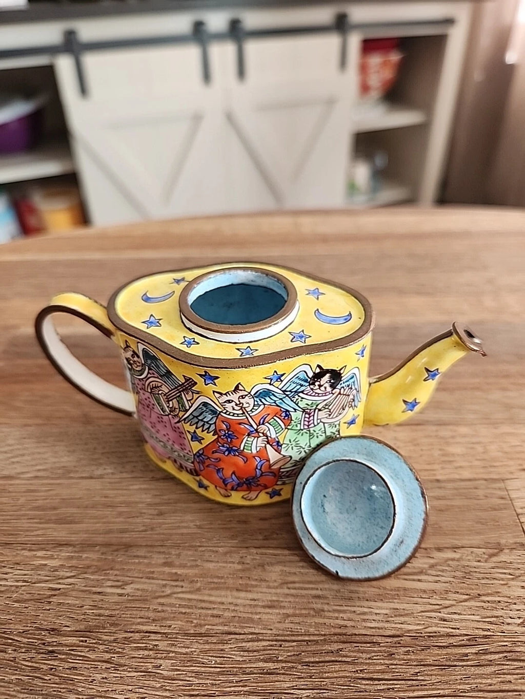 VINTAGE CLOISONNE TEA POT CATS W INSTRUMENTS THEME RETRO COLLECTIBLE ENAMEL