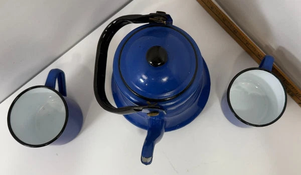 Vintage MCM Japan Blue Enamel Tea Kettle Pot w/Lid & 2 Mugs