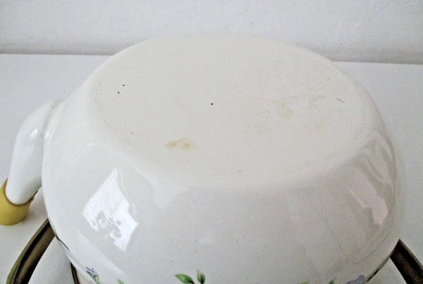 ENAMELWARE FLORAL WHITE TEAPOT KETTLE W/ LID PASTEL FLOWER 7" VINTAGE AZ56