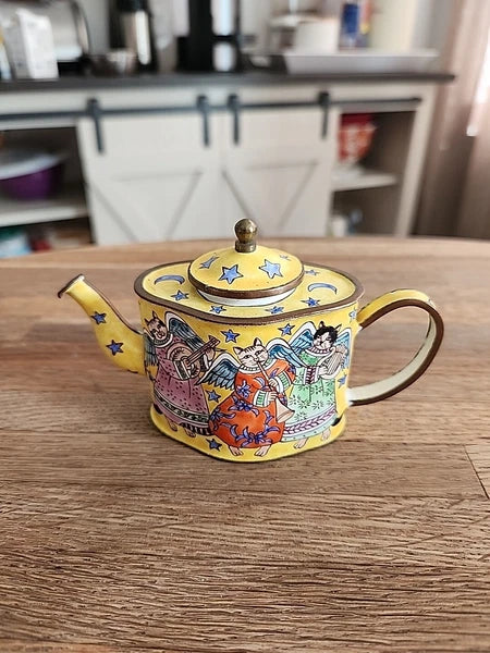 VINTAGE CLOISONNE TEA POT CATS W INSTRUMENTS THEME RETRO COLLECTIBLE ENAMEL