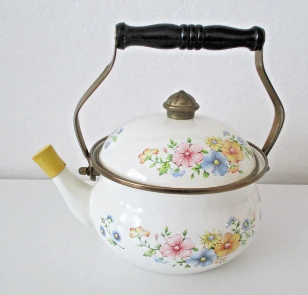 ENAMELWARE FLORAL WHITE TEAPOT KETTLE W/ LID PASTEL FLOWER 7" VINTAGE AZ56